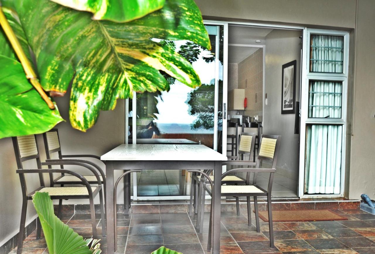 Sunrise Beach Resort Amanzimtoti Exterior photo